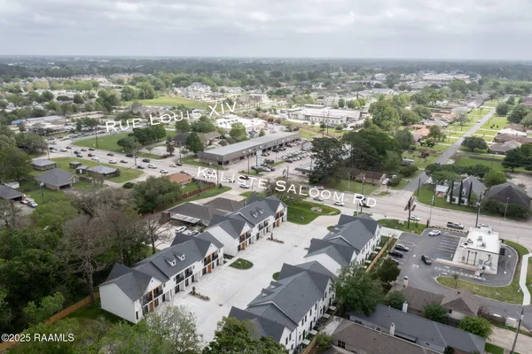 $1,950 | 1510 Kaliste Saloom Road, Unit 203, Lafayette, LA 70508