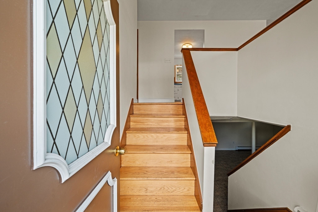 23 Buttaro Road Woburn, MA 01801 - Photo 2 of 28