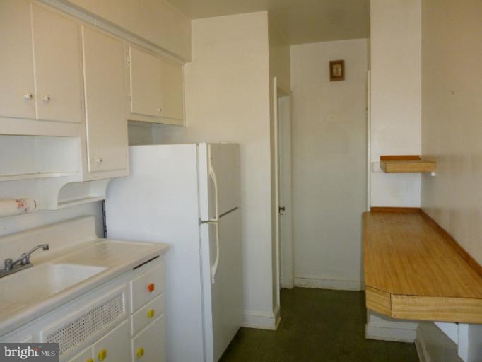 1320 Northview Road Baltimore, MD 21218 - Photo 10 of 16 Kitchen