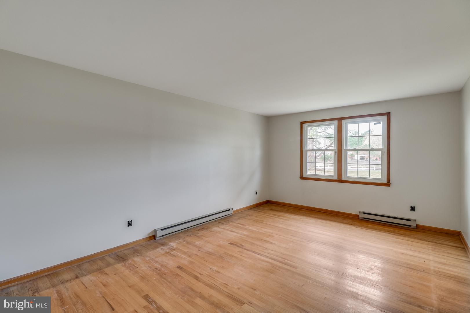 268 Saw Mill Road Townsend, DE 19734 - Photo 10 of 46 Living room