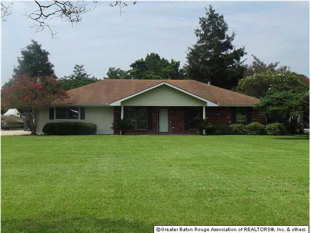 10593 Hooper Road Baton Rouge, LA 70818 - Photo 1 of 9