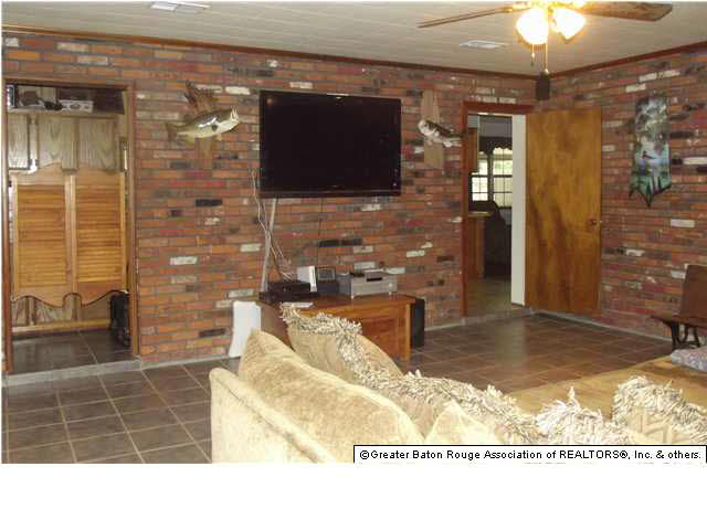 10593 Hooper Road Baton Rouge, LA 70818 - Photo 2 of 9