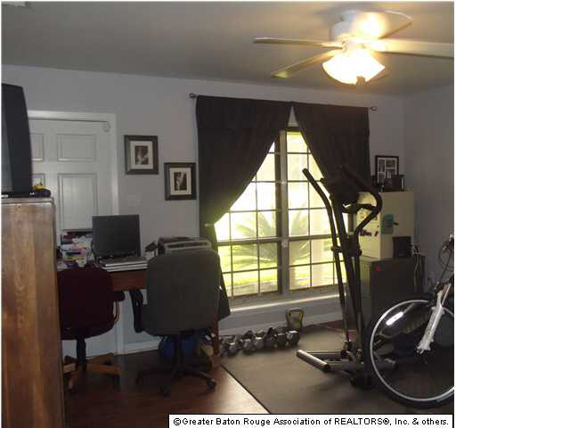 10593 Hooper Road Baton Rouge, LA 70818 - Photo 5 of 9