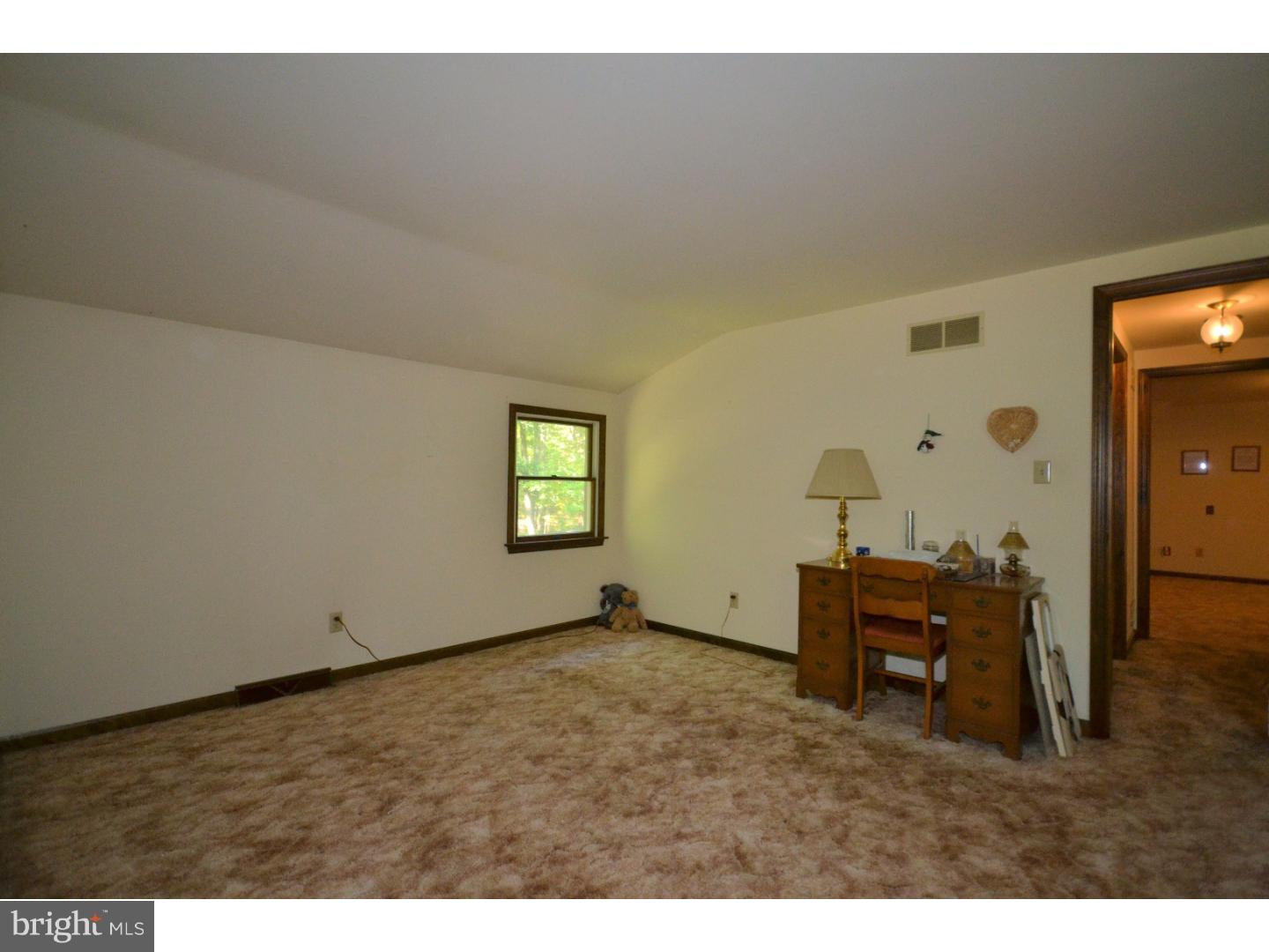 2295 Finland Road Green Lane, PA 18054 - Photo 14 of 19