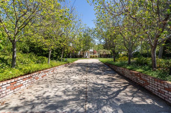 280 Ridgeway Road Woodside, CA 94062 - Photo 3 of 65 a view of a street with a yard