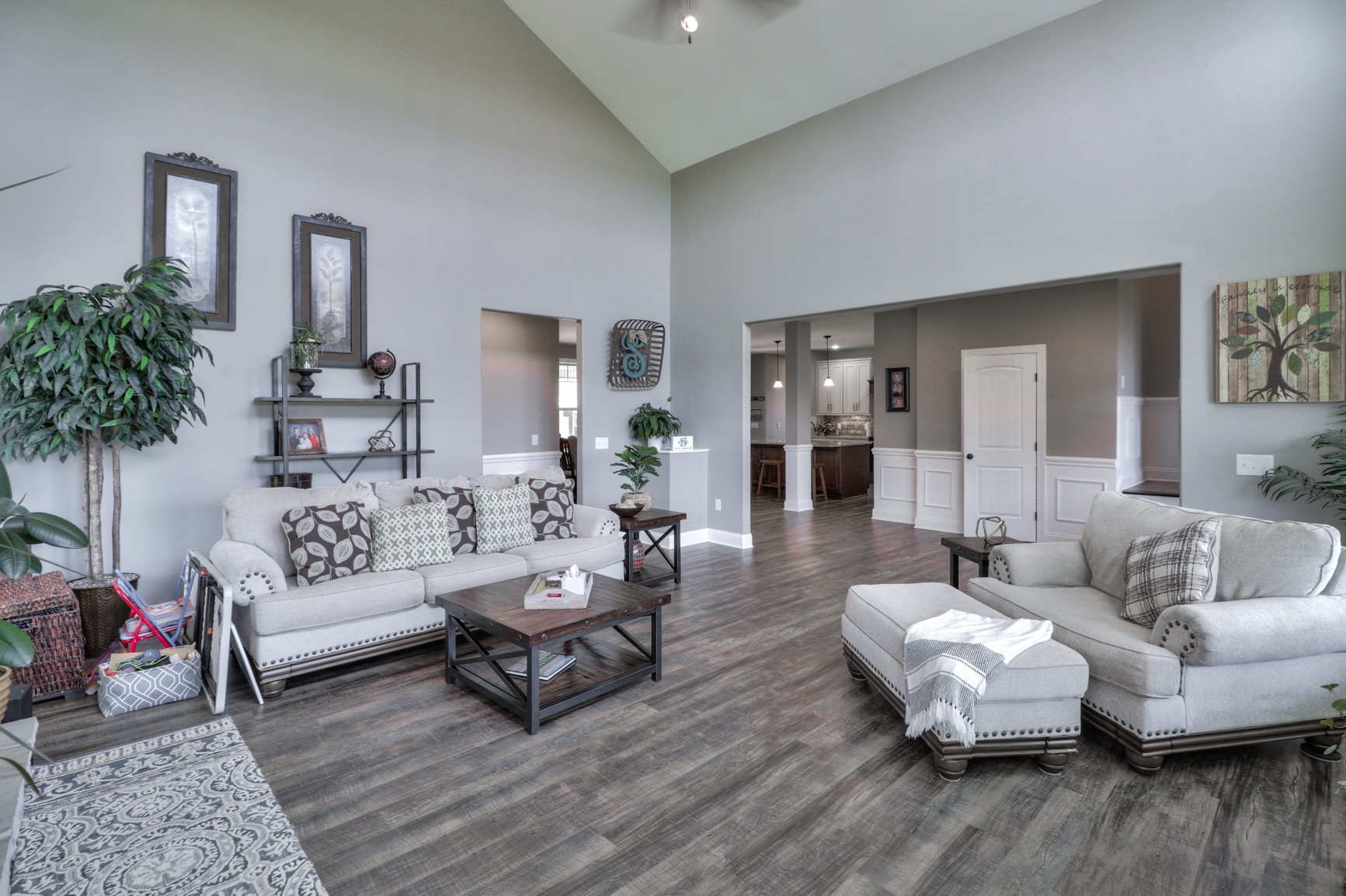 2740 Old Shannon Road Lebanon, TN 37090 - Photo 22 of 50 a living room with furniture and wooden floor