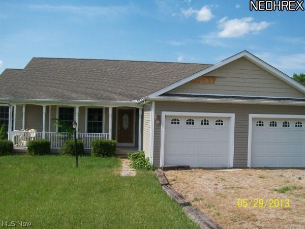 1915 Remington Ridge Road Zanesville, OH 43701 - Photo 1 of 12