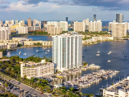 $949,000 | 17301 Biscayne Boulevard, Unit 1803, North Miami Beach, FL 33160