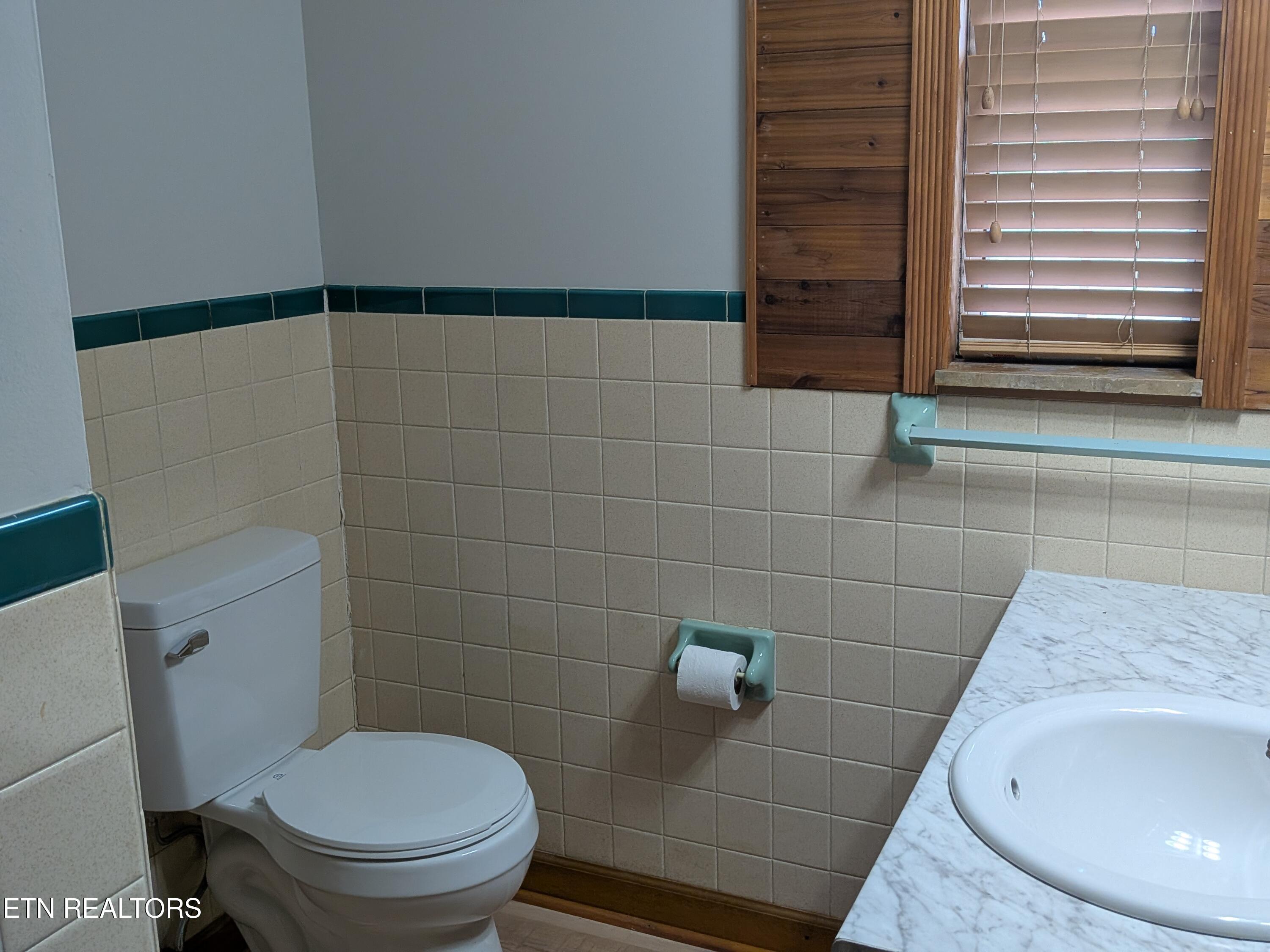 10024 Rutledge Pike Corryton, TN 37721 - Photo 27 of 29 3817