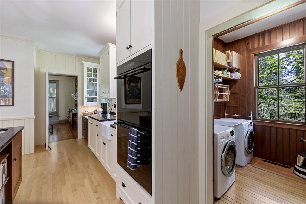 91 Sunset Avenue Amherst, MA 01002 - Photo 21 of 42
