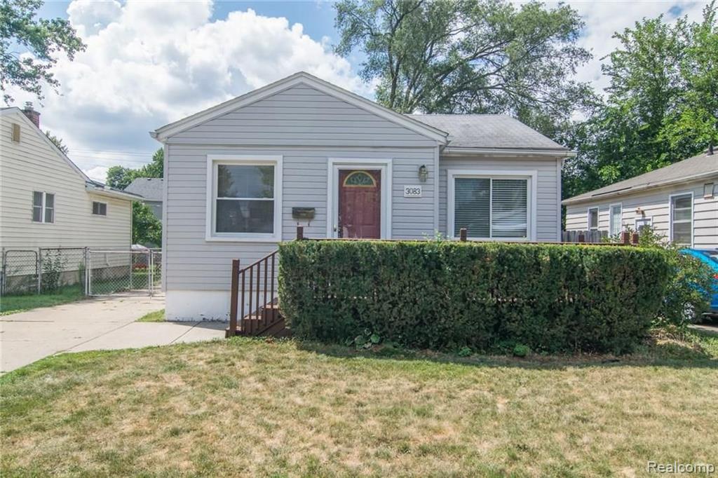 3083 Cumberland Road Berkley, MI 48072 - Photo 1 of 42