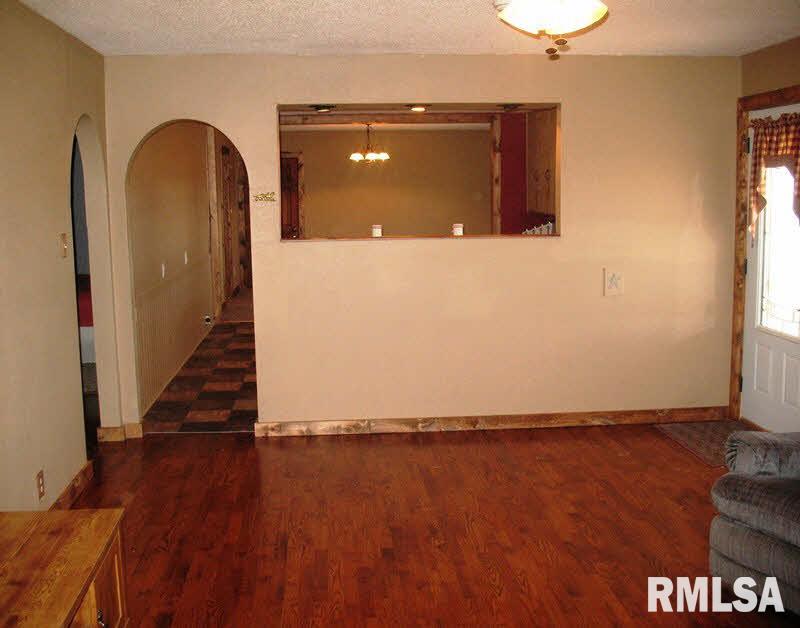 8411 Kinlou Road Kinmundy, IL 62854 - Photo 14 of 21