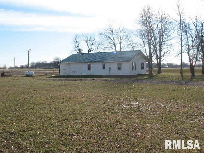 8411 Kinlou Road Kinmundy, IL 62854 - Photo 17 of 21