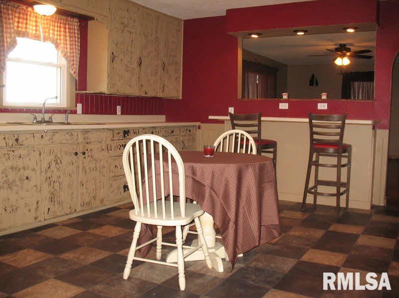 8411 Kinlou Road Kinmundy, IL 62854 - Photo 6 of 21
