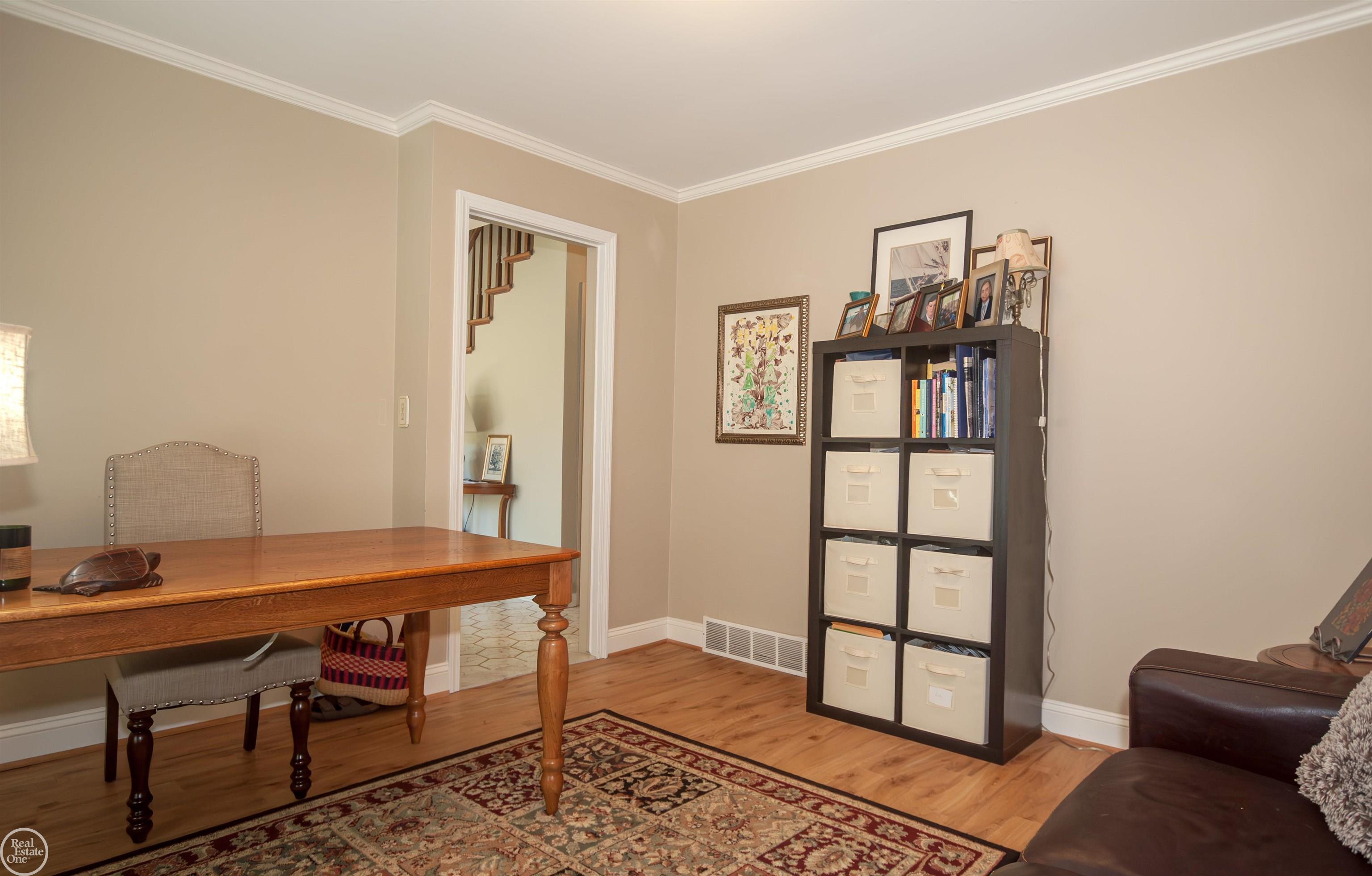 738 Ballantyne Road Grosse Pointe, MI 48236 - Photo 20 of 51 50154808-9e9434b8-9b66-4921-91db-8991bc23f30d.JPG