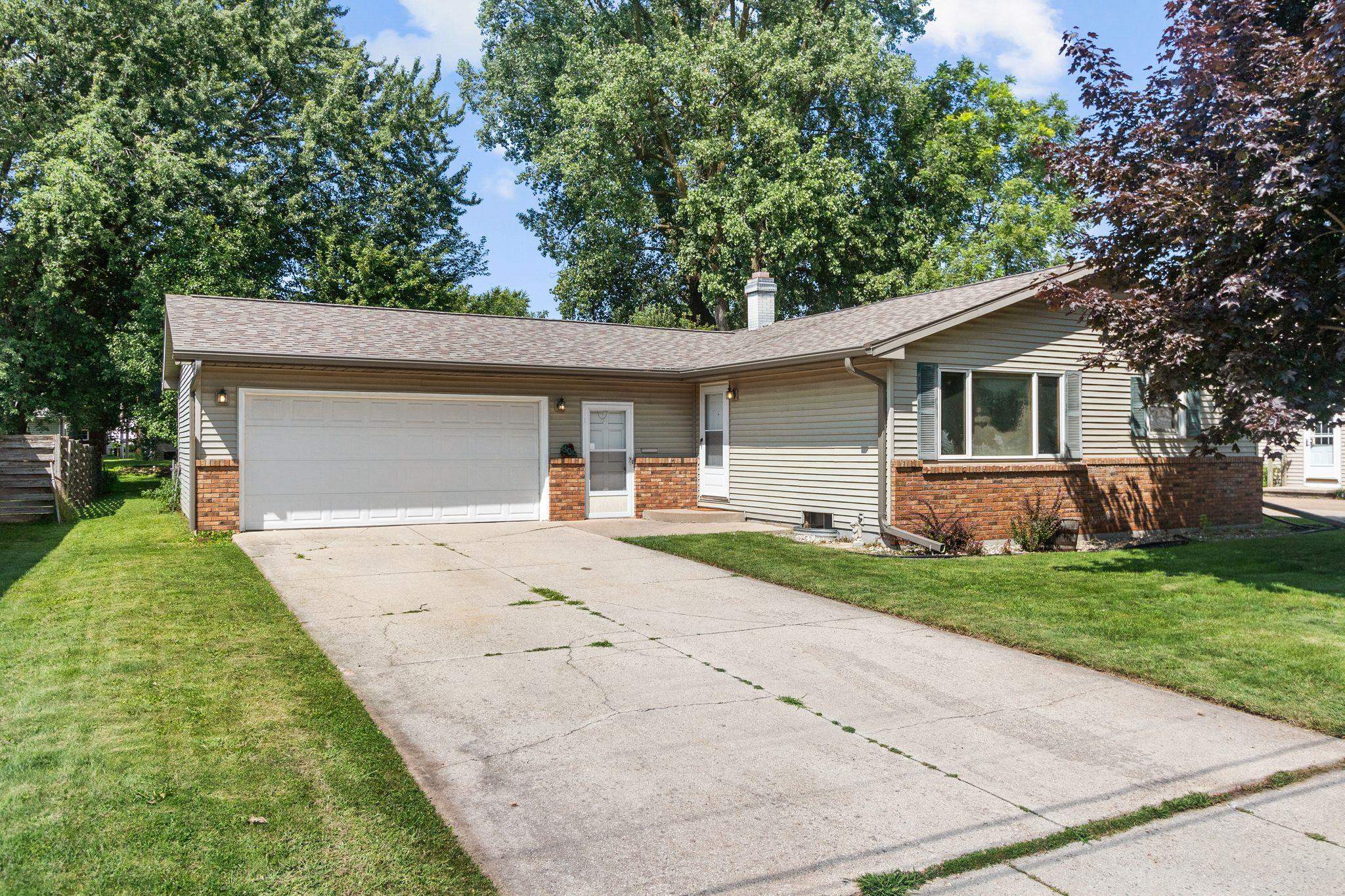 809 South Lee Street Appleton, WI 54915 - Photo 1 of 1 Gallery Image 1