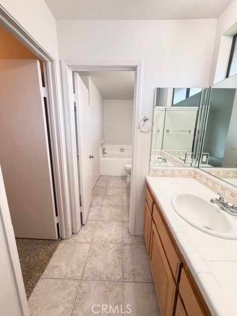1022 Regis Way Tustin, CA 92780 - Photo 16 of 43 Primary bathroom