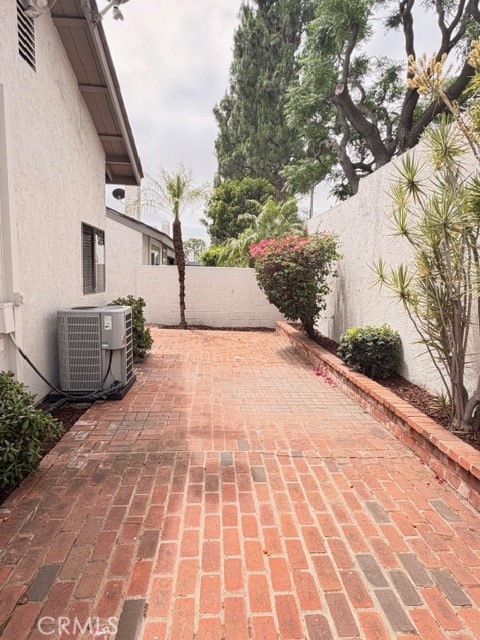 1022 Regis Way Tustin, CA 92780 - Photo 30 of 43