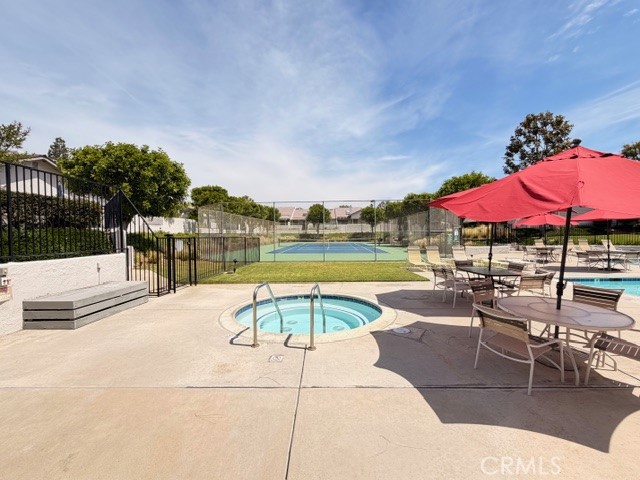 1022 Regis Way Tustin, CA 92780 - Photo 41 of 43 Community spa