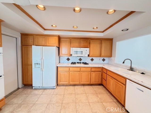 1022 Regis Way Tustin, CA 92780 - Photo 10 of 43