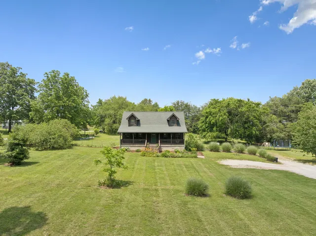 $464,900 | 1531 Taylortown Road, White Bluff, TN 37187