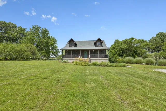$464,900 | 1531 Taylortown Road, White Bluff, TN 37187
