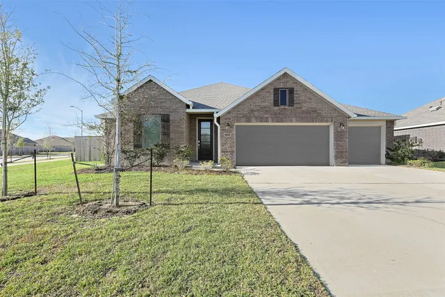 $2,200 | 9527 Twilight Briar Lane, Baytown, TX 77521