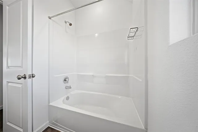 $2,200 | 9527 Twilight Briar Lane, Baytown, TX 77521