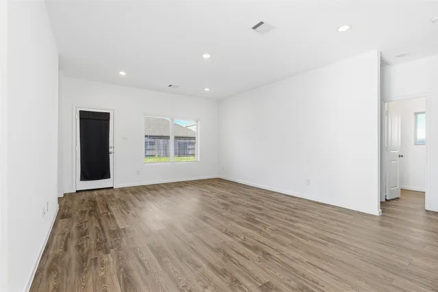 $2,200 | 9527 Twilight Briar Lane, Baytown, TX 77521