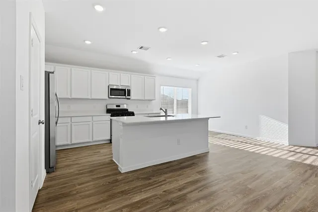 $2,200 | 9527 Twilight Briar Lane, Baytown, TX 77521