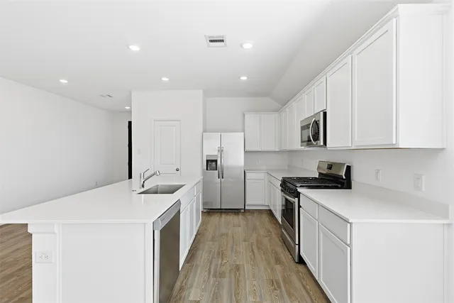 $2,200 | 9527 Twilight Briar Lane, Baytown, TX 77521