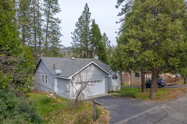 $325,000 | 34128 Shaver Springs Road, Auberry, CA 93602