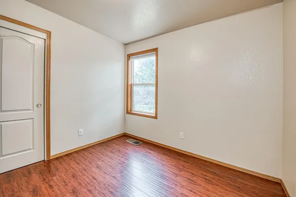 $325,000 | 34128 Shaver Springs Road, Auberry, CA 93602