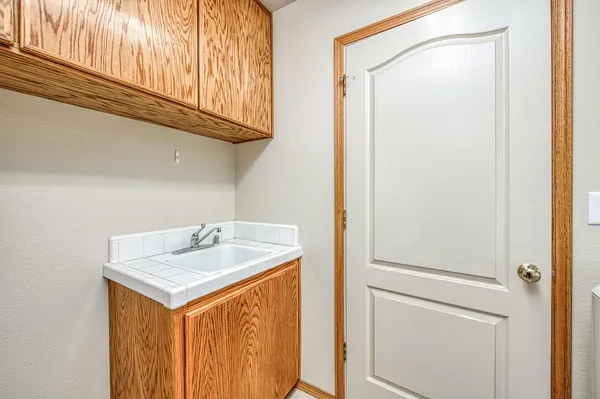 $325,000 | 34128 Shaver Springs Road, Auberry, CA 93602