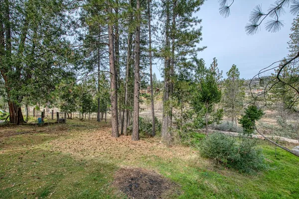 $325,000 | 34128 Shaver Springs Road, Auberry, CA 93602