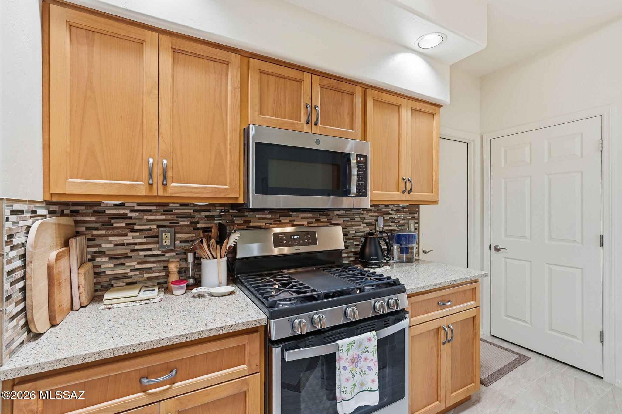 9180 East Sunset Post Road Tucson, AZ 85749 - Photo 7 of 35 Kitchen