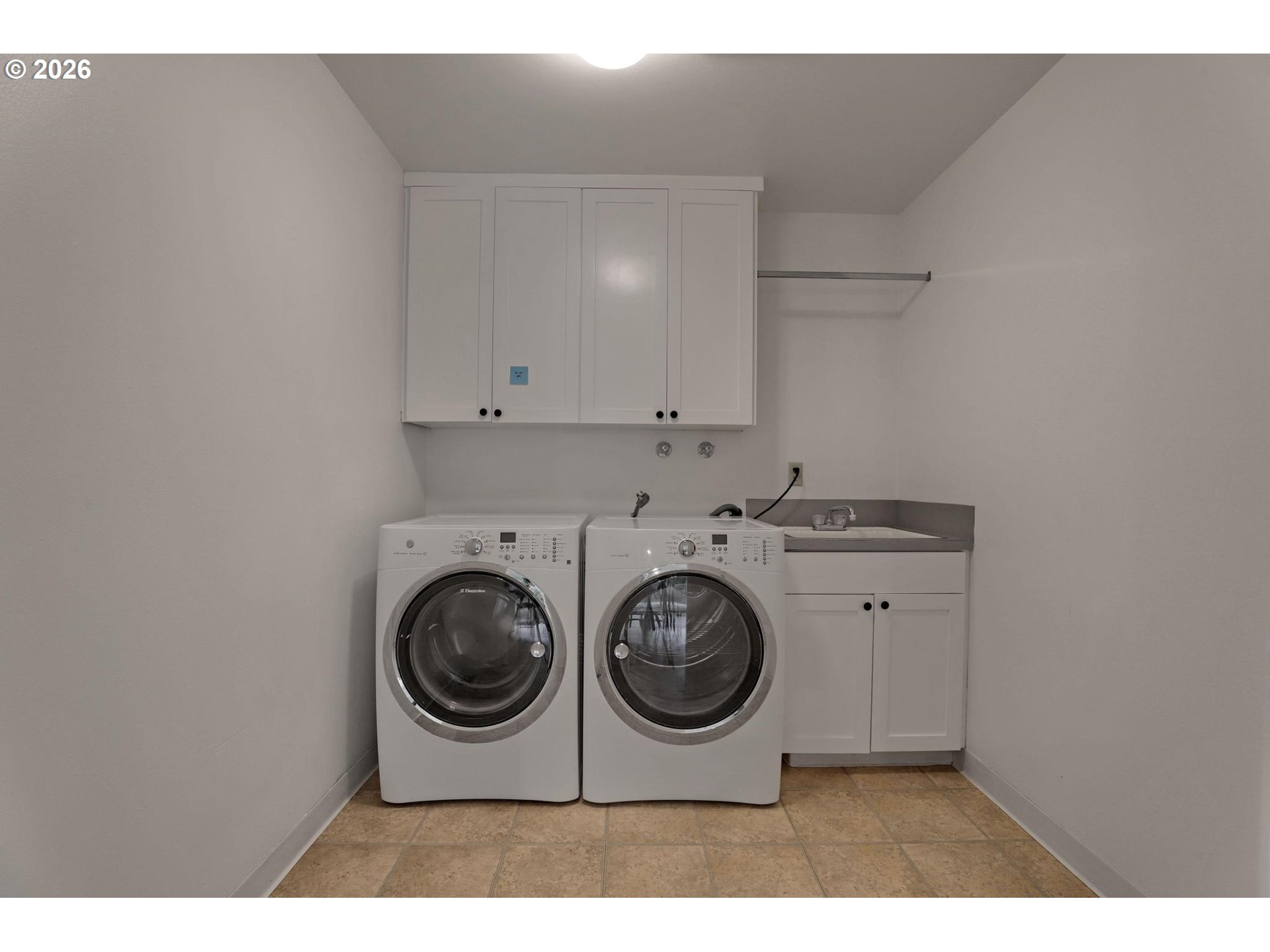 6730 Southwest Preslynn Drive Portland, OR 97225 - Photo 33 of 39