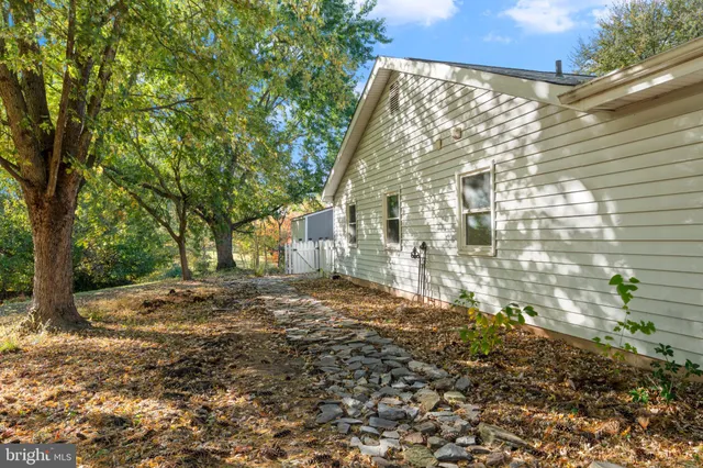 $495,000 | 203 North Lincoln Avenue, Sterling, VA 20164