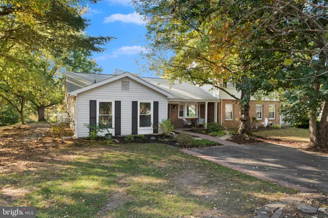 $495,000 | 203 North Lincoln Avenue, Sterling, VA 20164