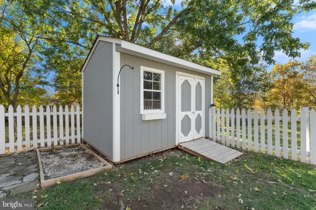 $495,000 | 203 North Lincoln Avenue, Sterling, VA 20164