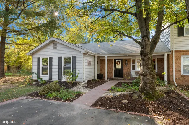 $495,000 | 203 North Lincoln Avenue, Sterling, VA 20164