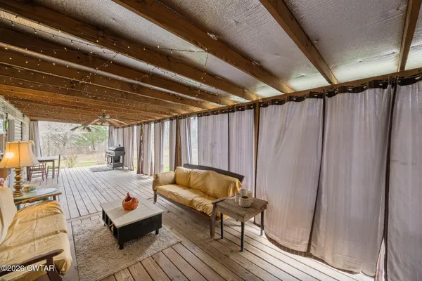 a black and white photo of a floor plan