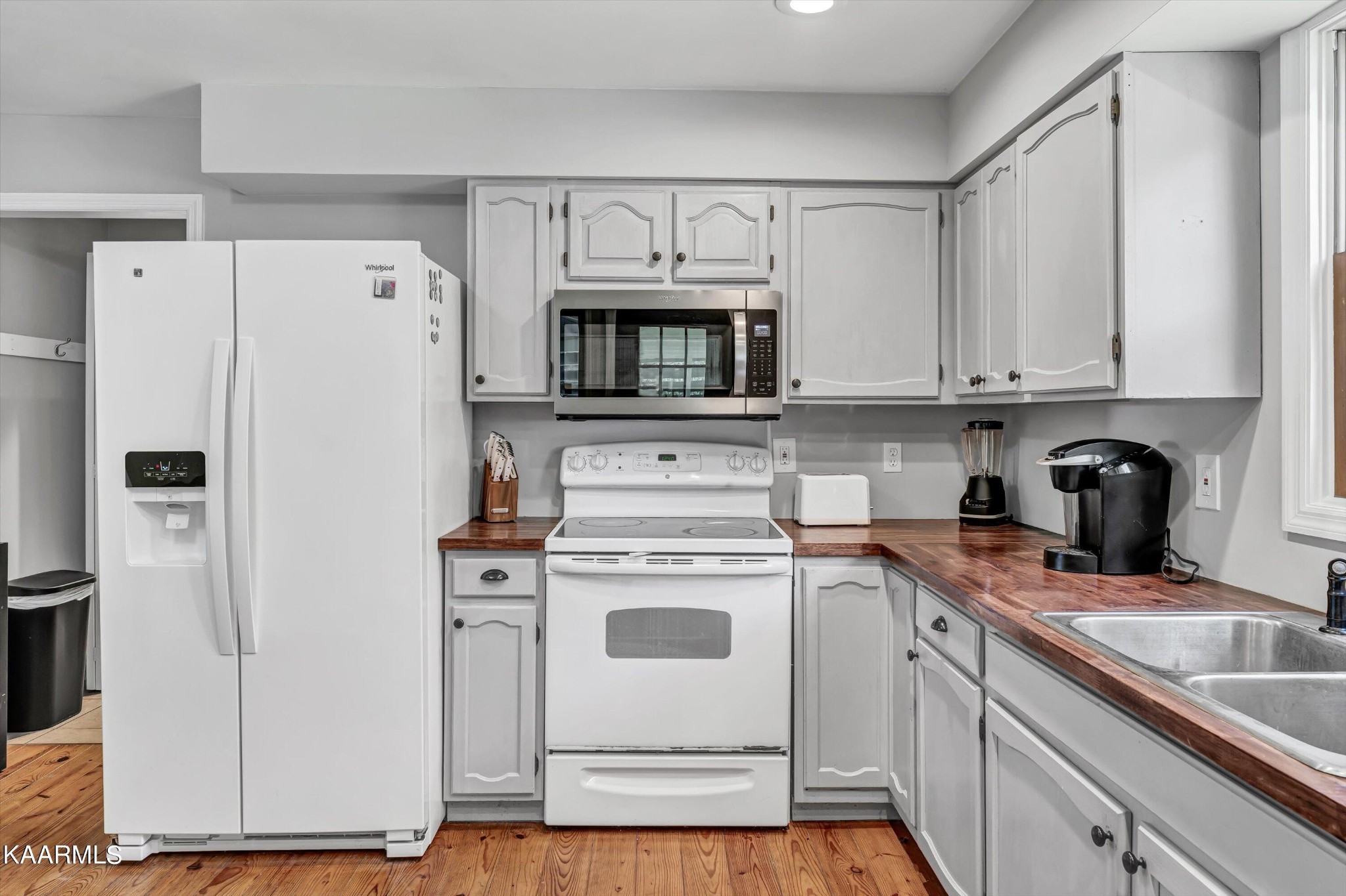3771 Henry Town Road Sevierville, TN 37876 - Photo 11 of 42 Gallery Image 11