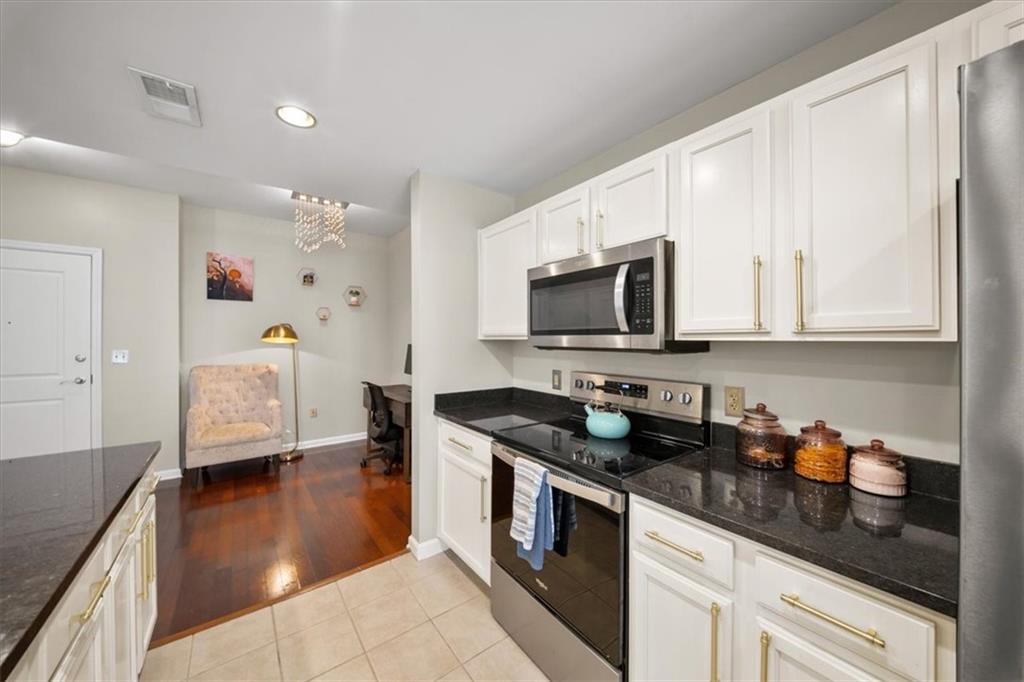 3040 Peachtree Road Northwest, Unit 702 Atlanta, GA 30305 - Photo 7 of 32