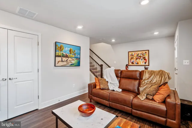 $579,000 | 7976 Potter Place, Elkridge, MD 21075