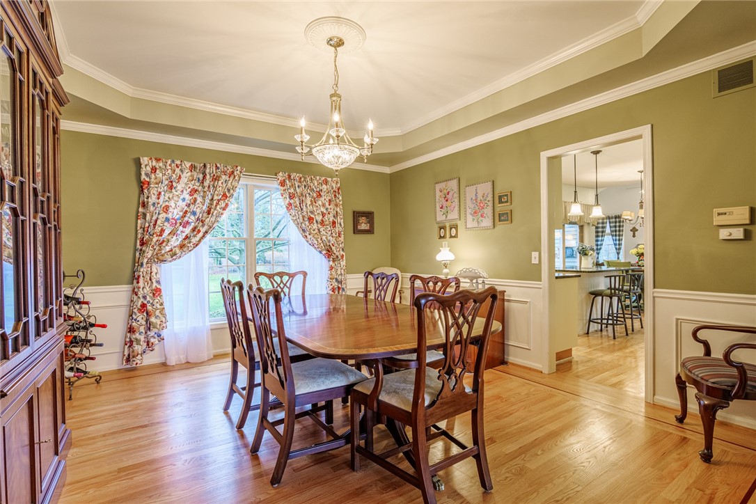 31 St Ebba's Drive Penfield, NY 14526 - Photo 10 of 49 Tray Ceiling! Extra Wide! So Nice!