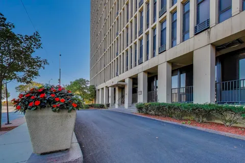 $200,000 | 6700 South South Shore Drive, Unit 11A, Chicago, IL 60649