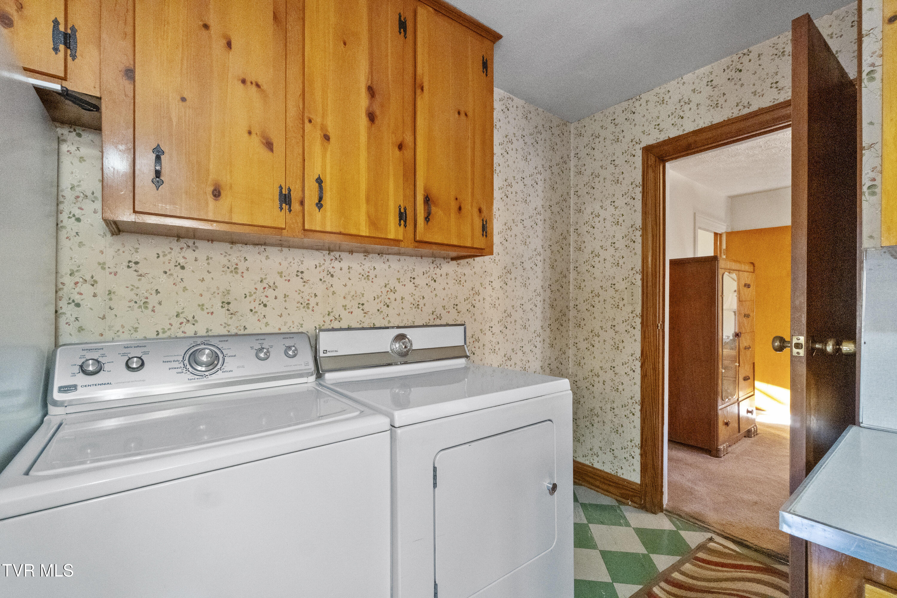 285 Greystone Road Greeneville, TN 37743 - Photo 13 of 63 11