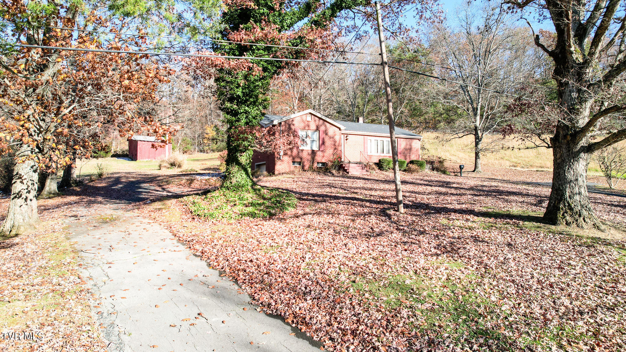 285 Greystone Road Greeneville, TN 37743 - Photo 32 of 63 31