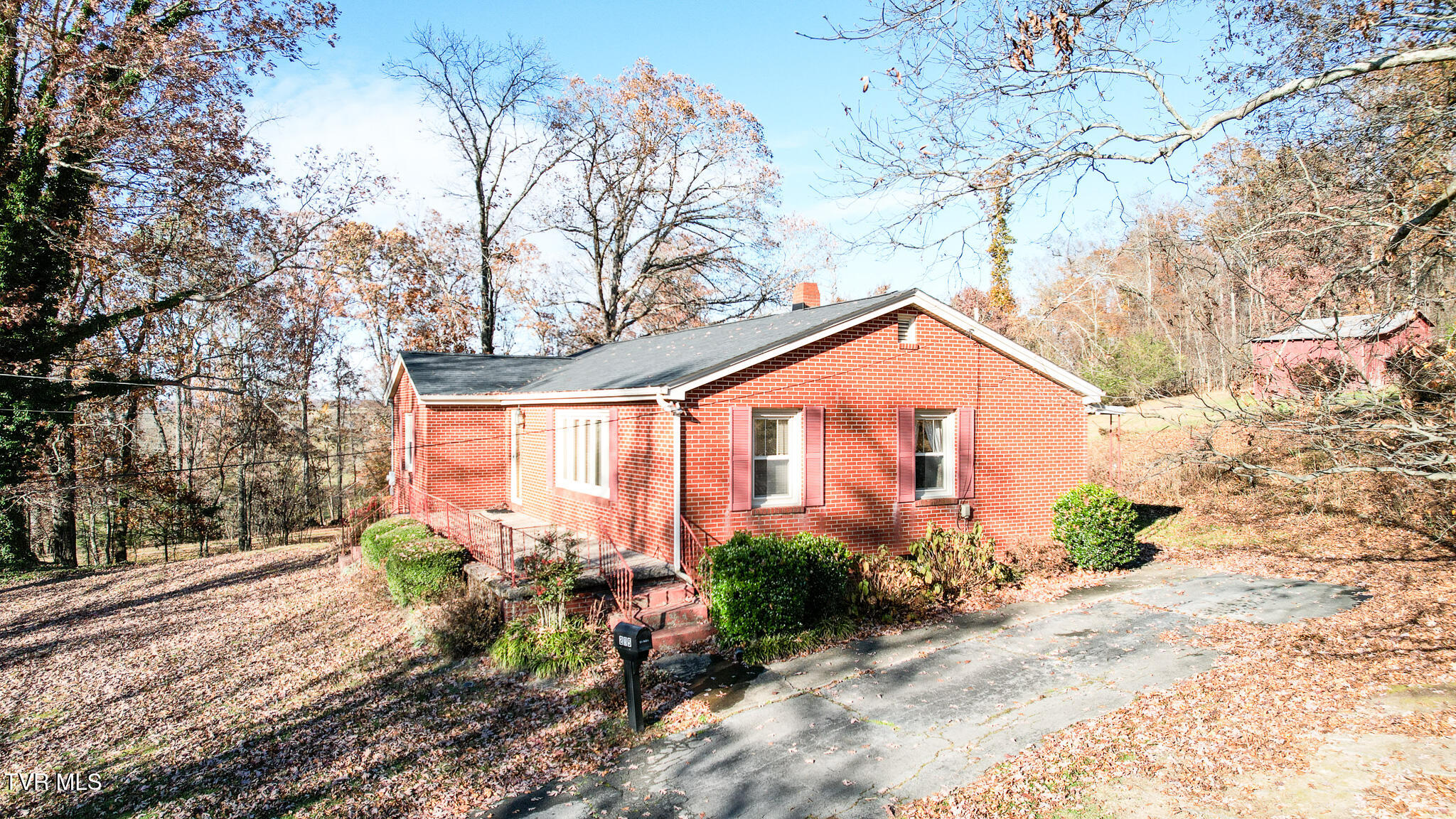 285 Greystone Road Greeneville, TN 37743 - Photo 37 of 63 36